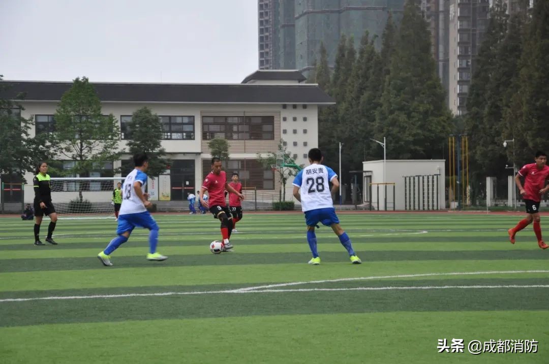 高温天气足球比赛,高温下进行的足球比赛