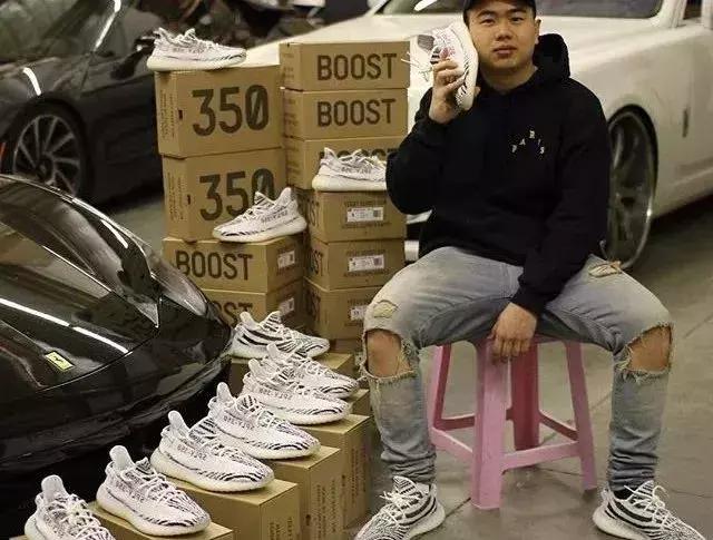 4天暴涨900%，00后都跑去炒鞋了