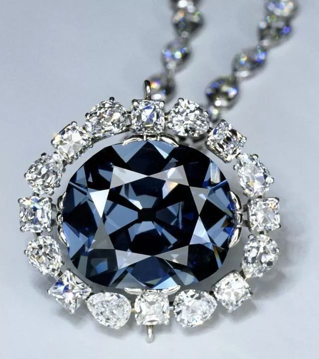 年末重磅|高端珠宝沙龙：如何收藏与投资您的第一颗顶级珠宝