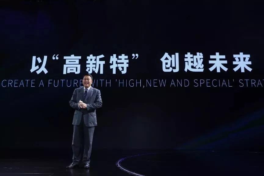 破圈成功助飞“胖五”，《战狼2》中最出色的车，原来是它