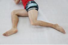 如何跑步才能避免髂胫束综合征,膝盖外侧髂胫束疼痛跑步怎么保护