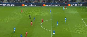 继续羞辱！韩国天才穿裆过人造点，范迪克是上个背景帝