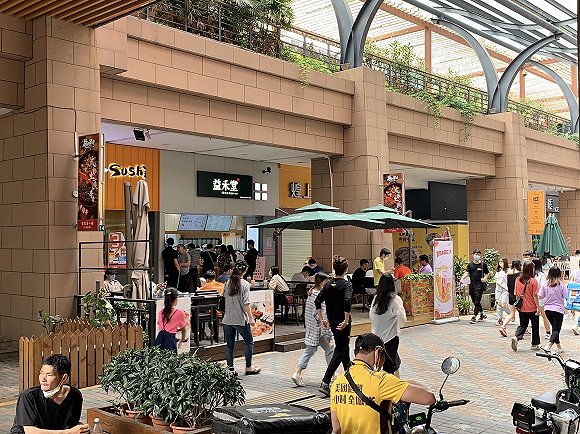 每千人所包含的店面数量,每千人拥有的企业数位居全国第一