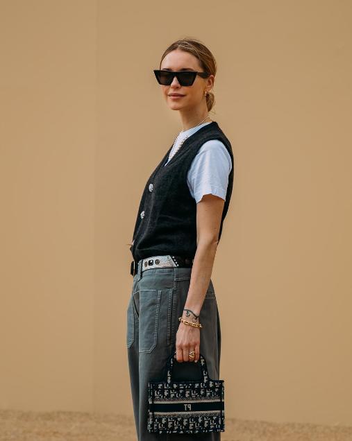 白色怎么显得高级,穿搭基础色都是什么颜色