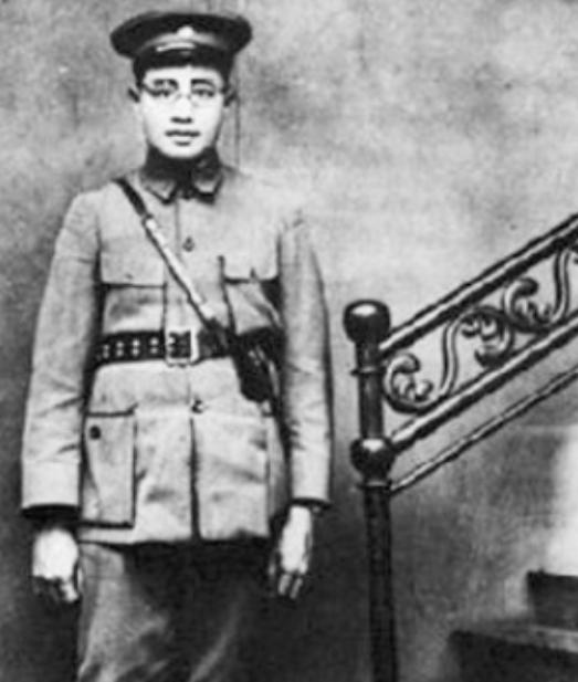 1986年*伯承刘**因病逝世，临终曾说：我是死也不瞑目，这是怎么回事