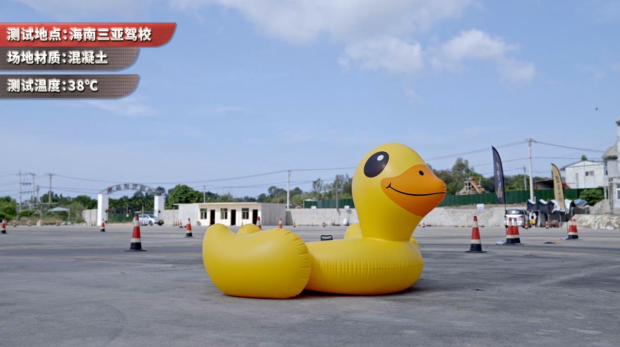 丰田雷凌双擎耐用度视频,丰田雷凌开不坏的车