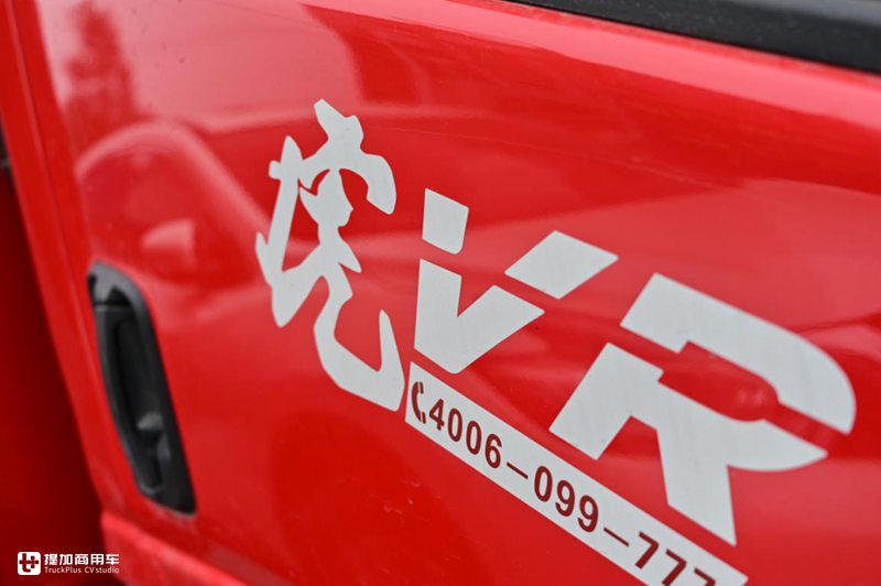 微卡车身轻卡的载重，窄体驾驶室内外都是亮点，这辆解放轻卡火了