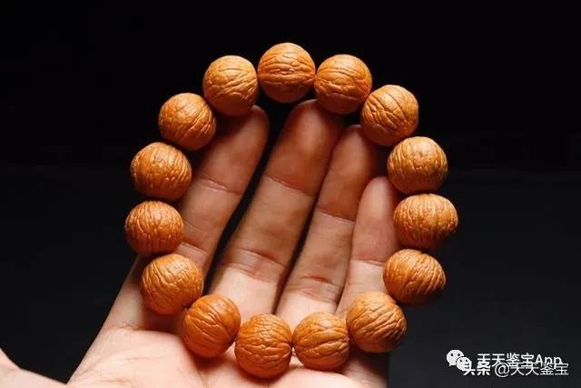 最好的猴头核桃,怎么分辨是不是猴头核桃雕刻的