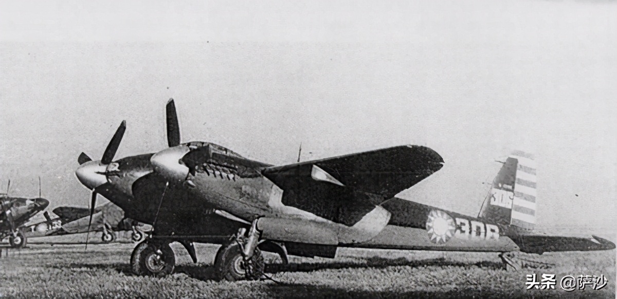 折中国战斗机,折翼战鹰战斗机