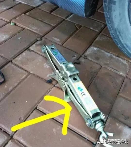 电瓶没电了机械钥匙也打不开车门,电瓶没电机械钥匙也打不开怎么办