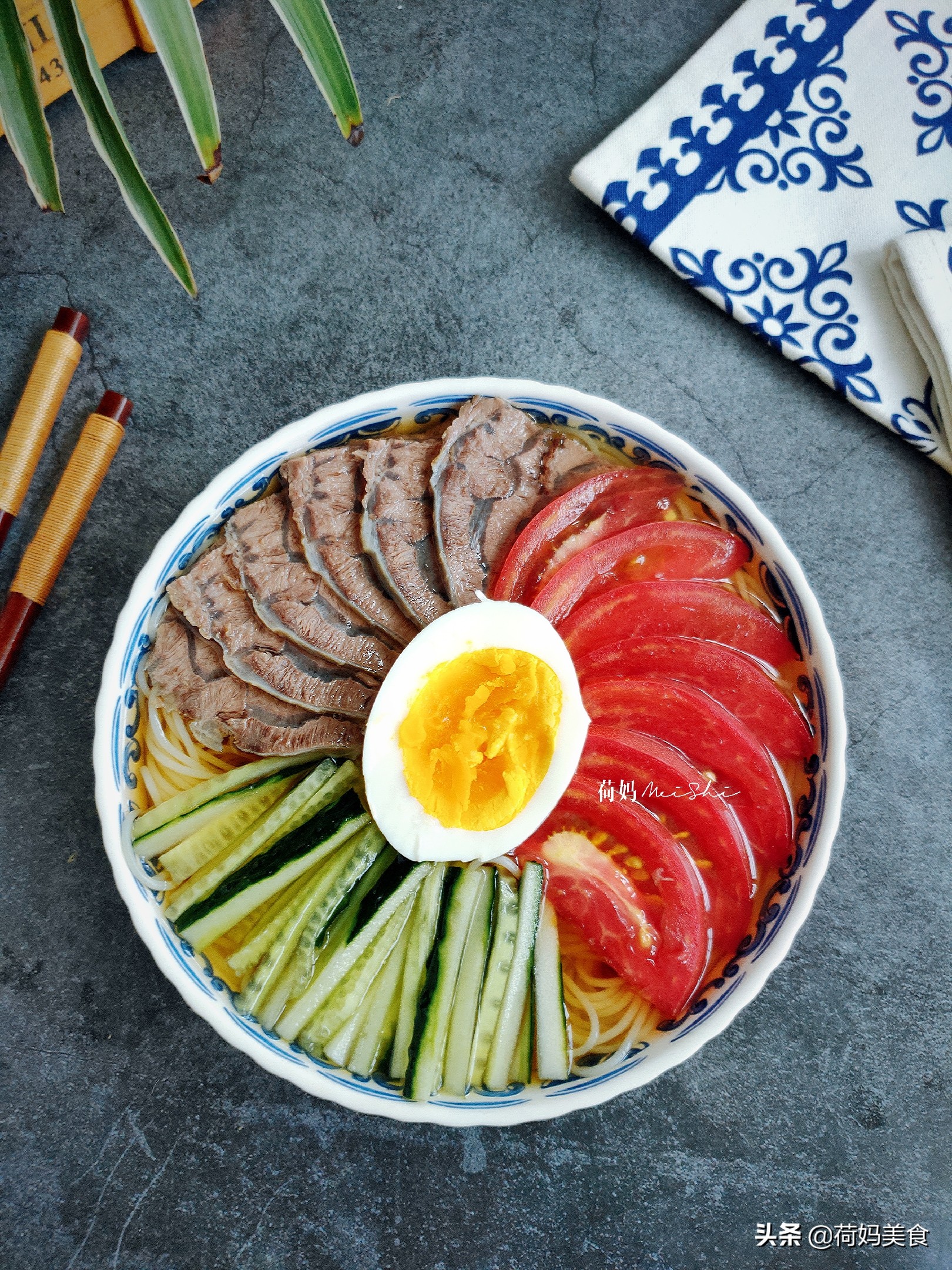 想吃烤冷面自己在家也能做,在家做冷面汤汁做法