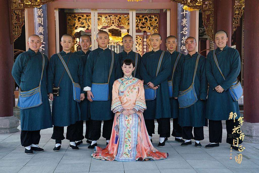 收养三个孩子的是什么电视剧,收养3个孩子的年代剧