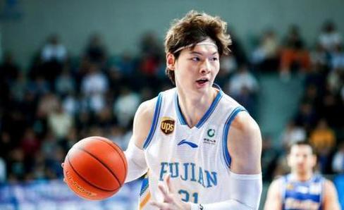 福建男篮王哲林选秀,王哲林力邀陈林坚加盟