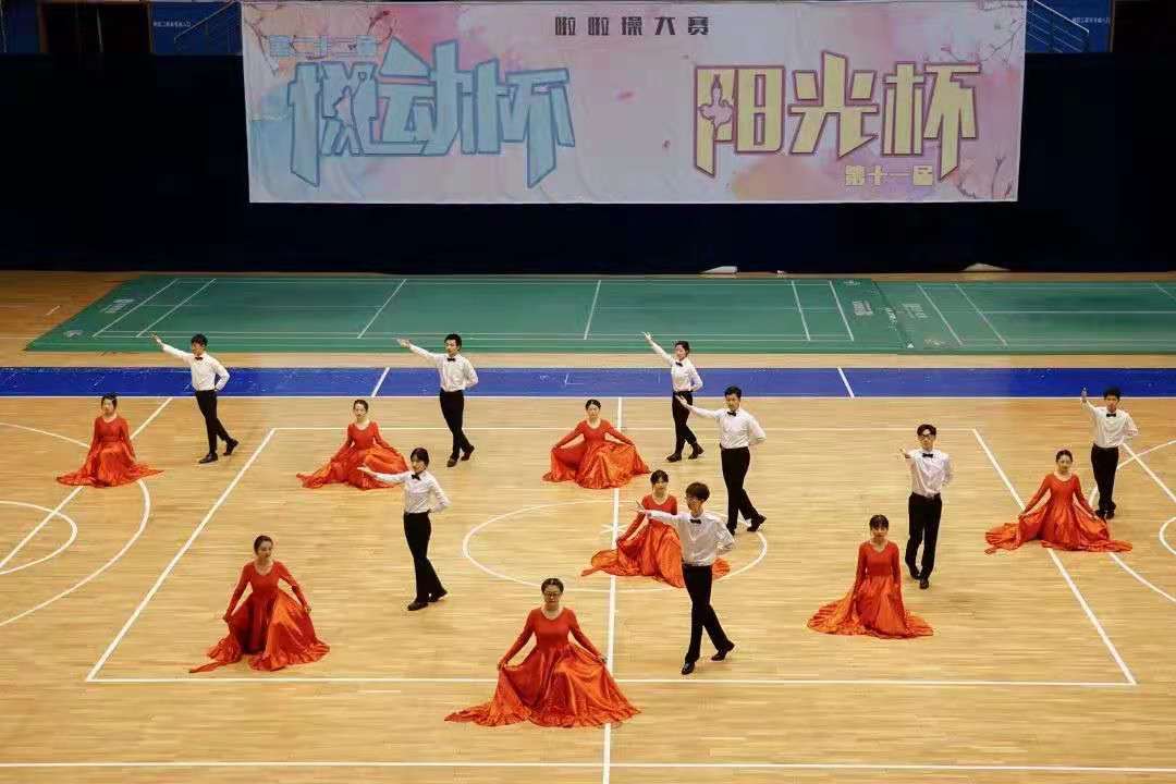 五月动起来图片,五月动起来舞蹈视频
