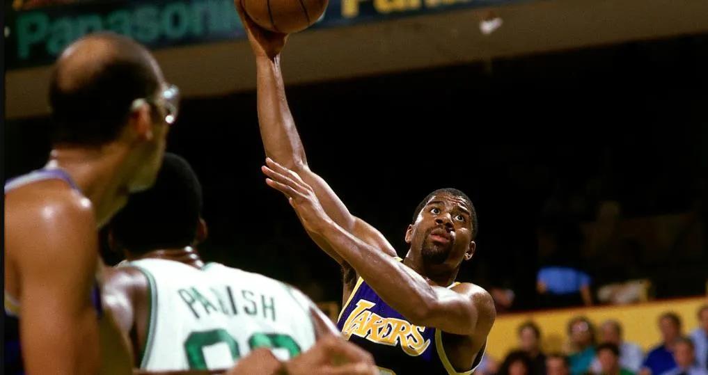 史上最伟大的魔术师比赛,乔丹滞空三次拉杆魔术师