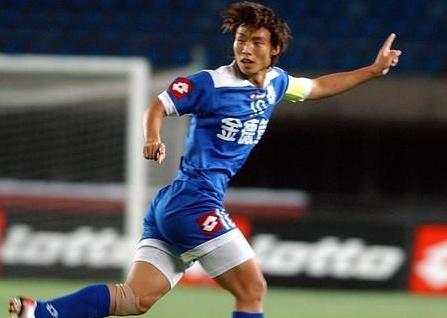 国足对战日本男足误伤名场面,国足十大暴力冲突