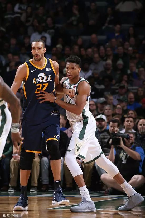 nba三双纪录由谁创造的,nba三大铁人纪录