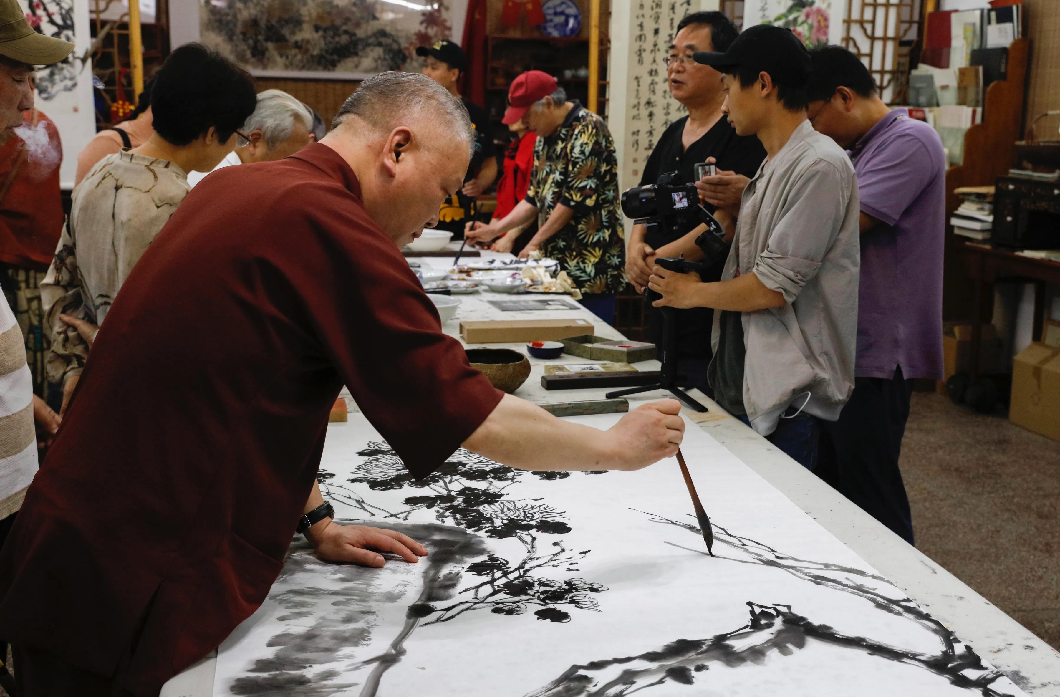 正泰光伏效果图,正泰光伏航拍