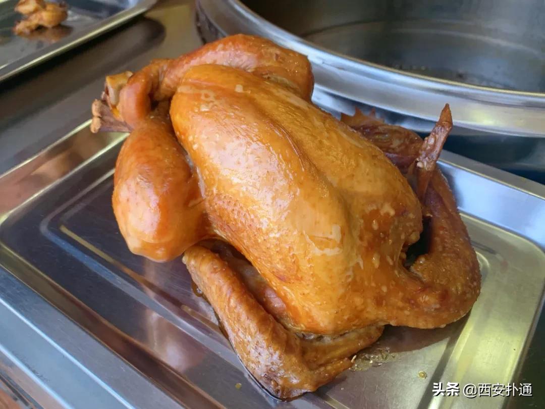 先卤后炸的火锅鸡,先卤后炸全鸡图片