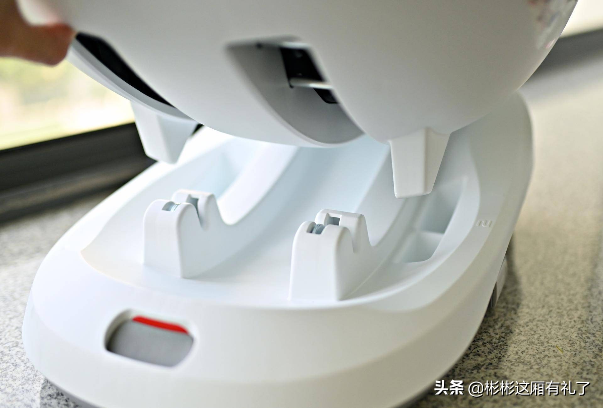 从小坐到大的安全座椅,小到隐形的手机支架