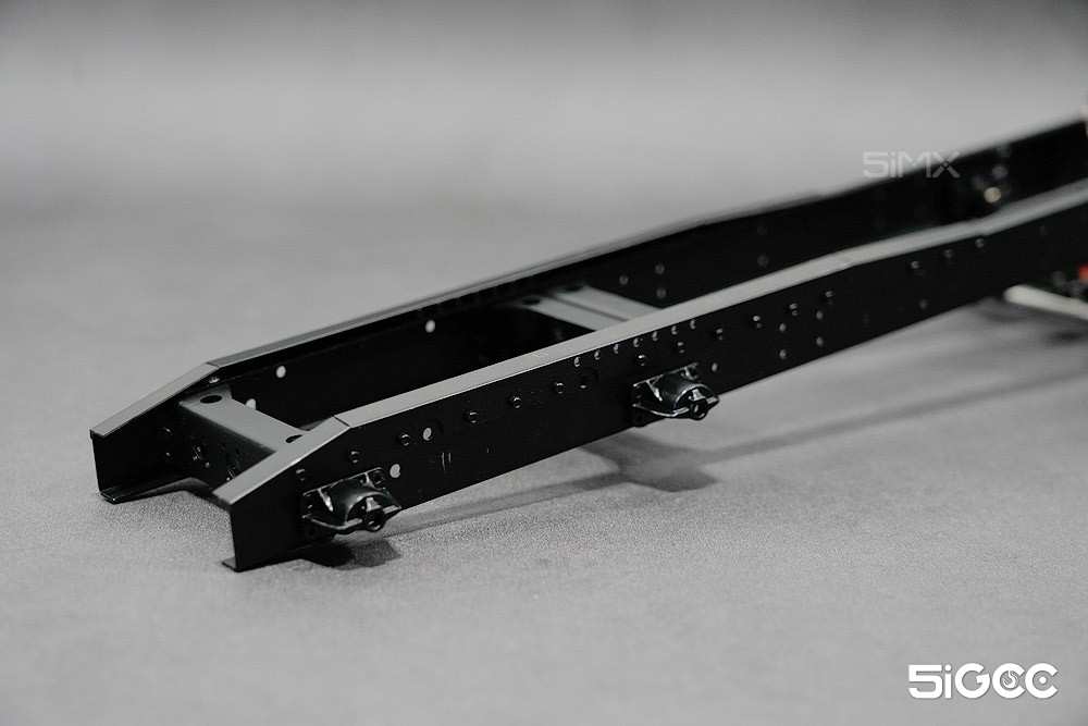 组装f2000拖头,组装f2000卡车模型