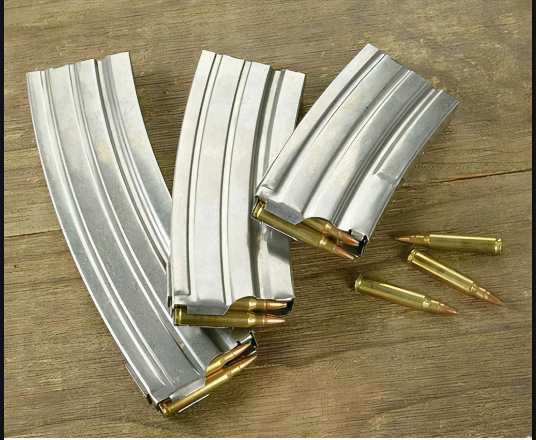 列文虎克观察什么,盘点吃鸡游戏里的各种枪械