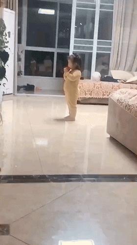 有人从后面锁喉怎么挣脱搞笑,搞笑的防御招式反击