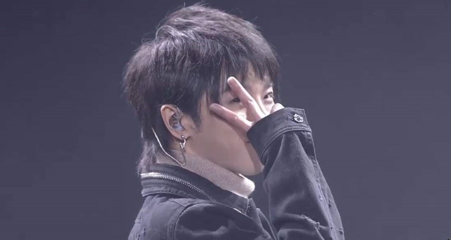 娱乐圈点评华晨宇视频,莫文蔚杨坤华晨宇夜空中最亮的星