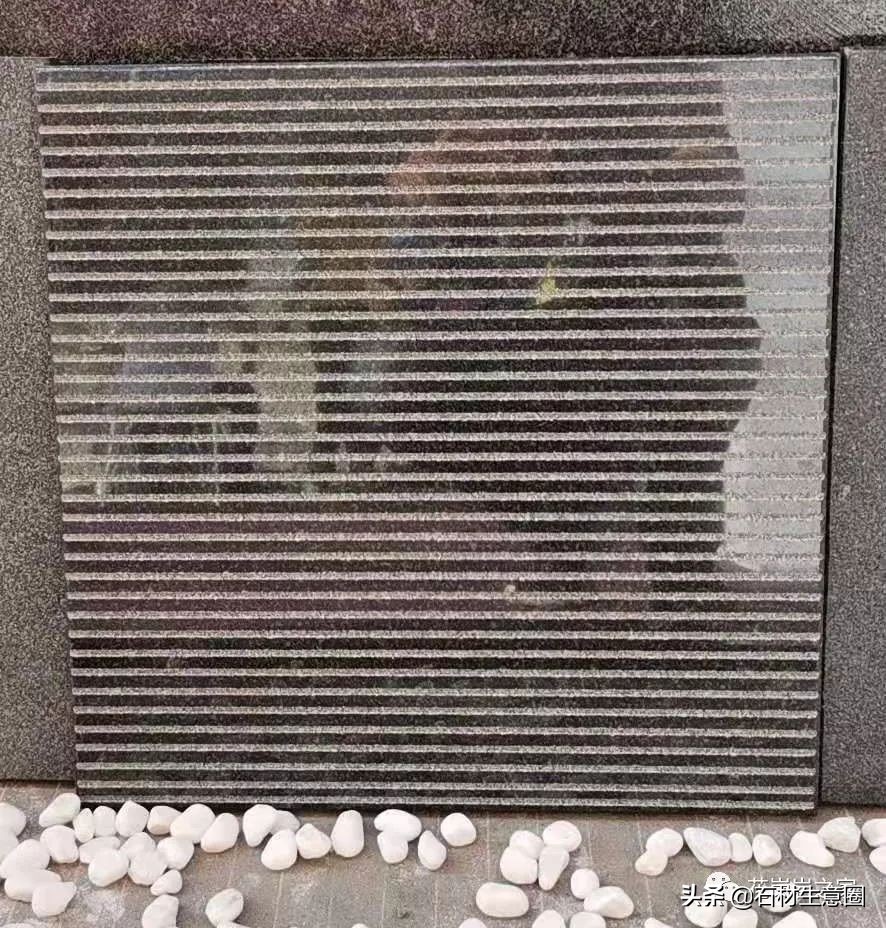 花岗岩黑色的是石英吗,景观石材花岗岩黑色