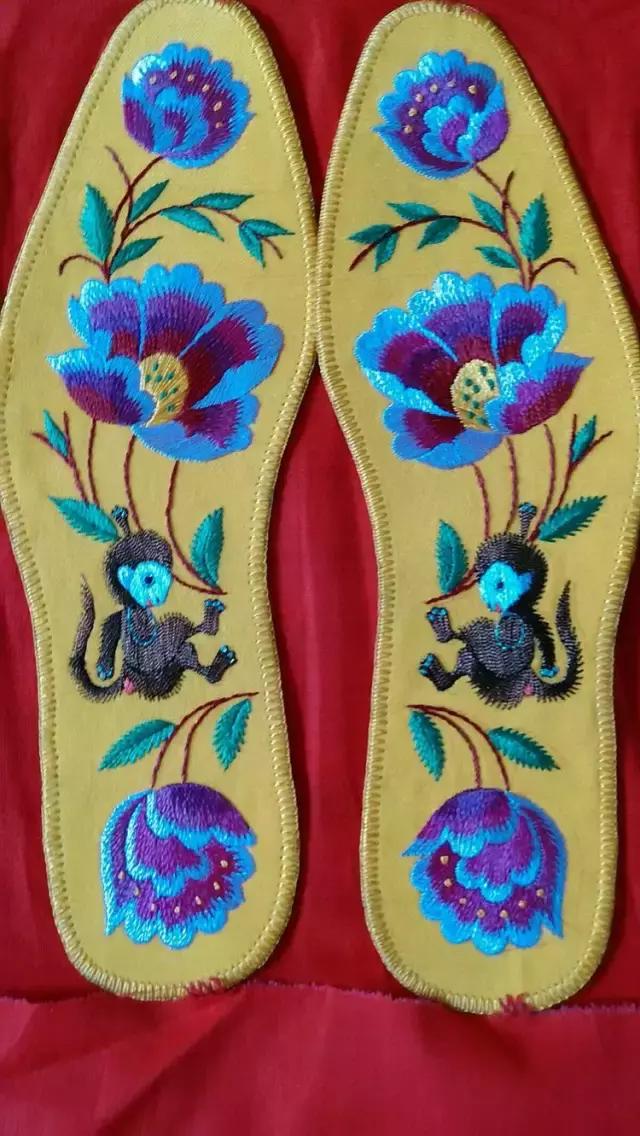 纯手工鞋垫又好学又简单又好看,简单的一针一线纯手工的鞋垫