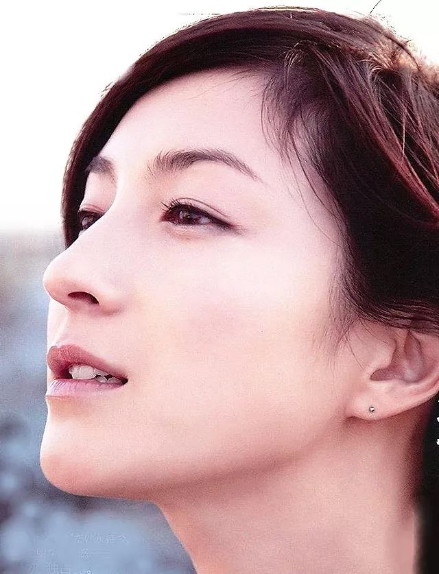 60岁大妈装嫩,50岁大妈装嫩卖萌现状