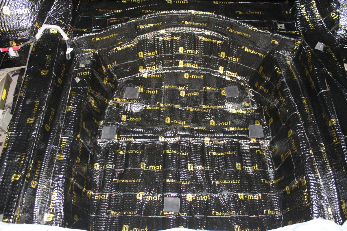 丰田皇冠2018款隔音什么水平,丰田皇冠隔音实测