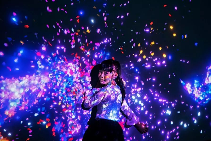 天河潭灯光秀,天河潭灯光艺术展