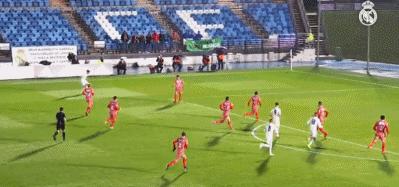 花样百出,势不可挡,卡斯蒂亚少年们是怎样踢球的?