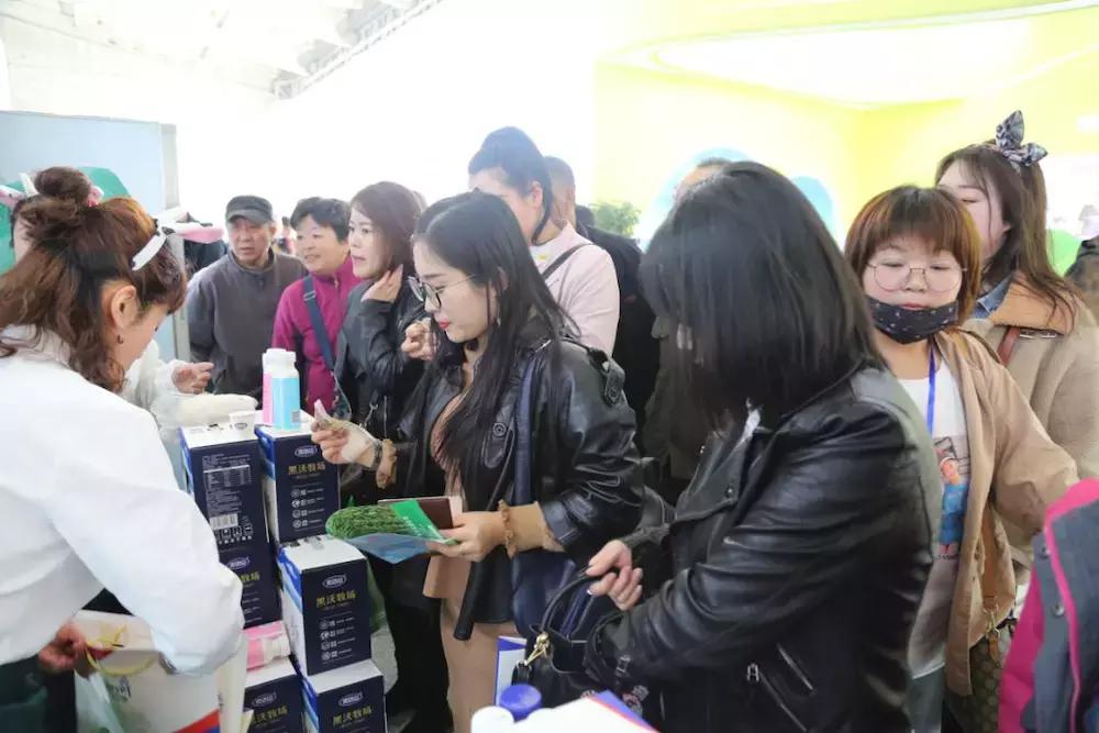 完达山钙锌中老年低糖牛奶,完达山黑沃牧场牛奶3.8