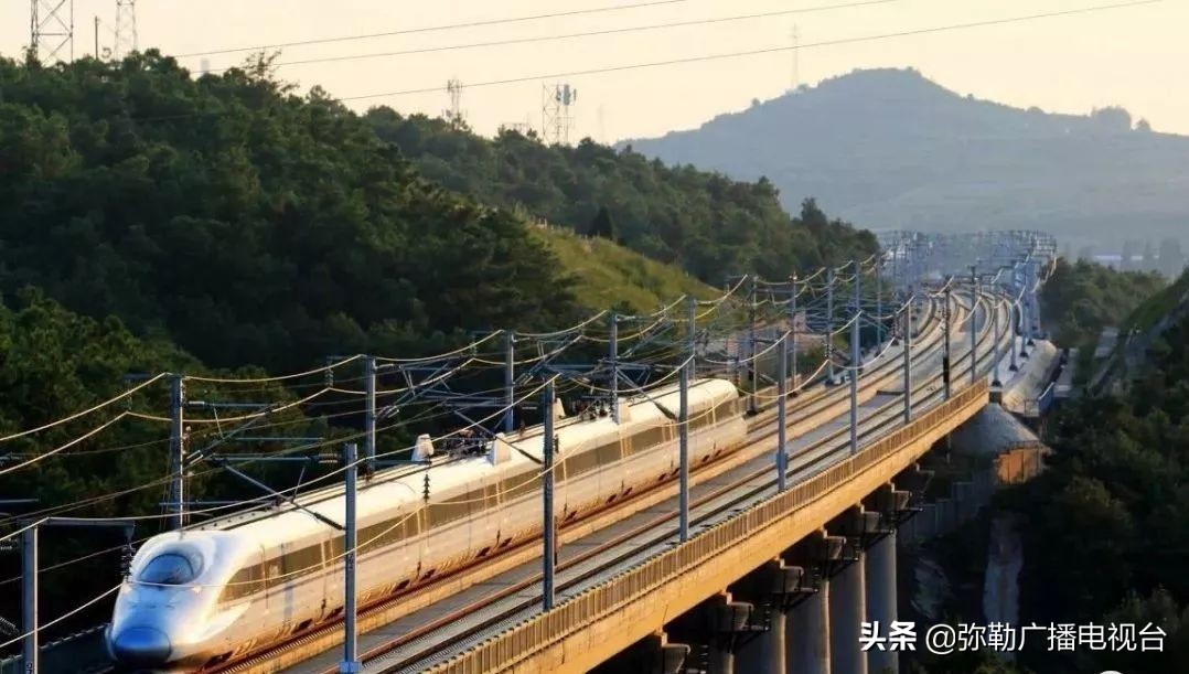 弥勒到重庆的高铁多少钱,云南省弥勒市通高铁