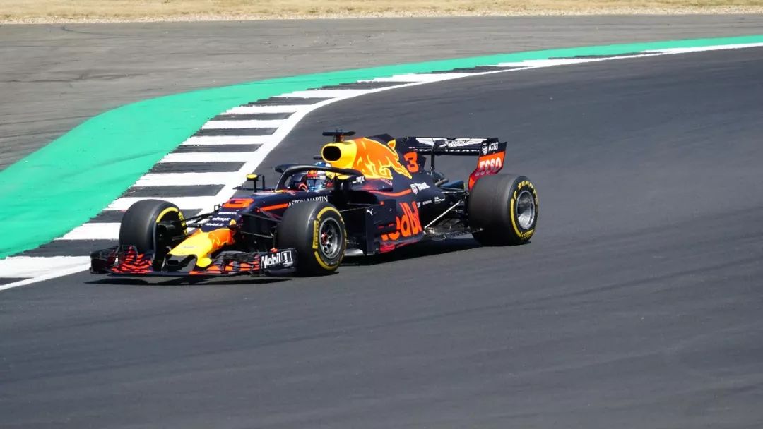 f1红牛车队阿斯顿马丁,阿斯顿马丁f1赛车队