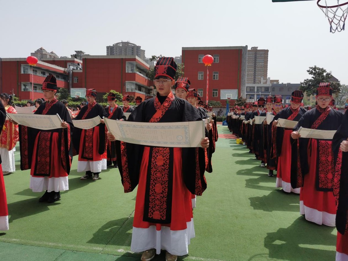 鲜衣怒马少年时不负韶华且行知——西安东仪中学汉式成人礼圆满举行