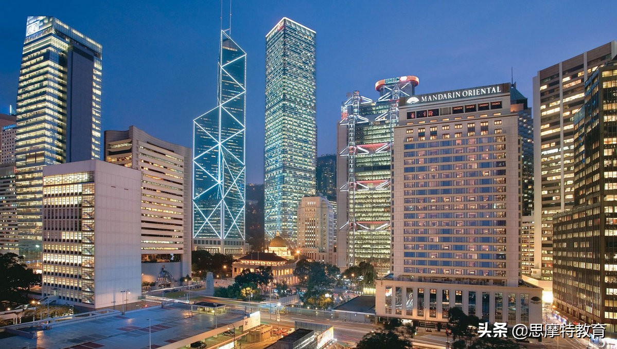 抵挡不了奶茶的诱惑,香港地标性建筑中银大厦