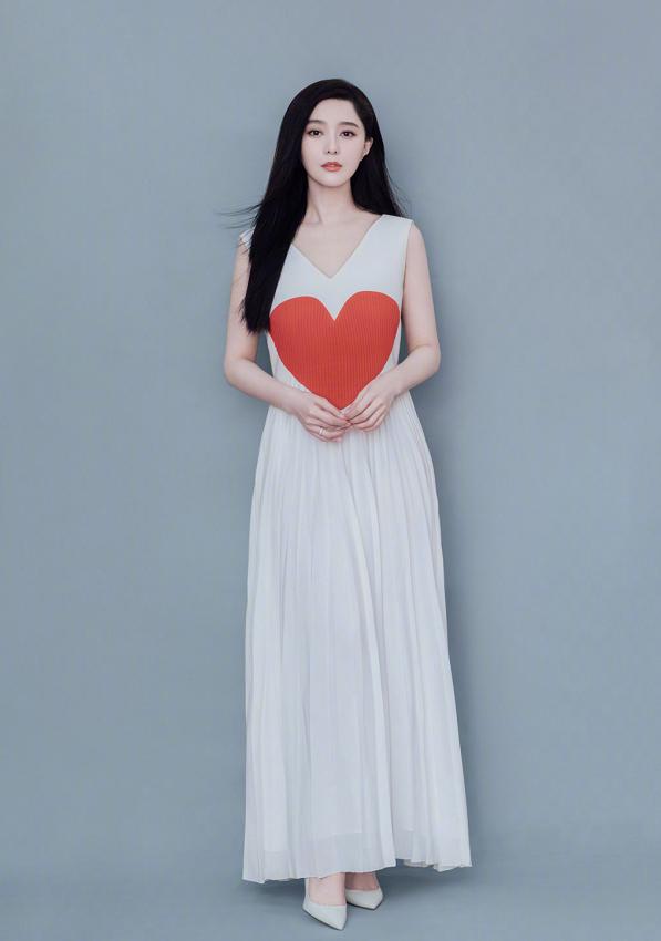 其实腿不是越细越好看！看看范冰冰这“多肉腿”，直男偏爱这一款