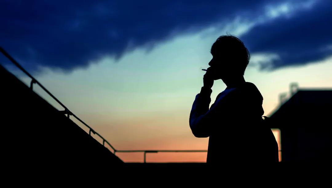 悄悄疯狂的*子烟电**：12小时开1家店，省级代理现场打款上百万