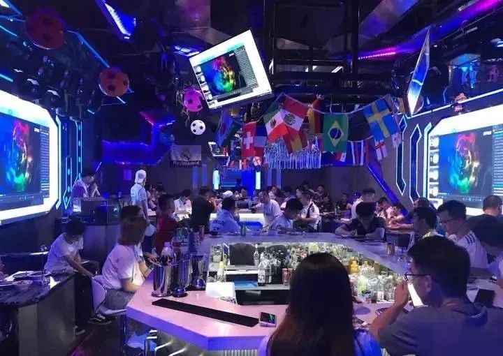 没有世界杯的夏天,没有欧洲杯的夜晚