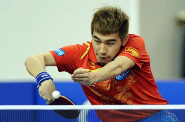 乒乓球反手拧拉的重心在哪条腿,乒乓球拧拉侧下旋球的教学视频