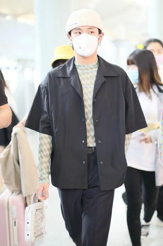 男星穿搭单品推荐,一周男士穿搭合集