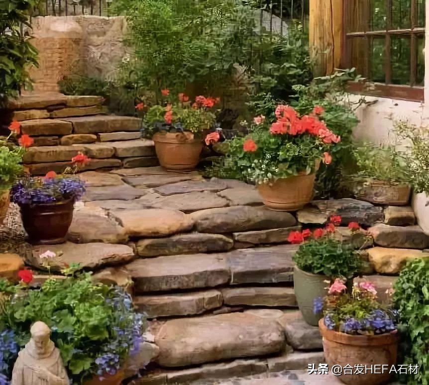 东莞庭院铺地红砂岩石材,芝麻灰石材庭院铺地效果