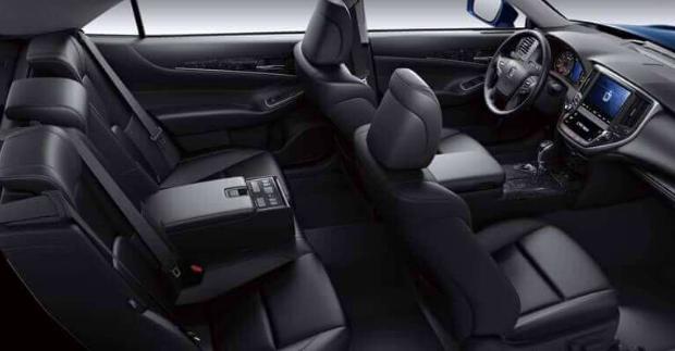 老款丰田皇冠还值得购买吗,市场没落