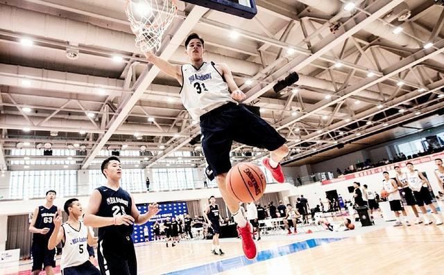 中国男篮需要大量混血球员,中国男篮迎来新的核心球员