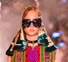 碧昂丝90年代,碧昂丝最新服装