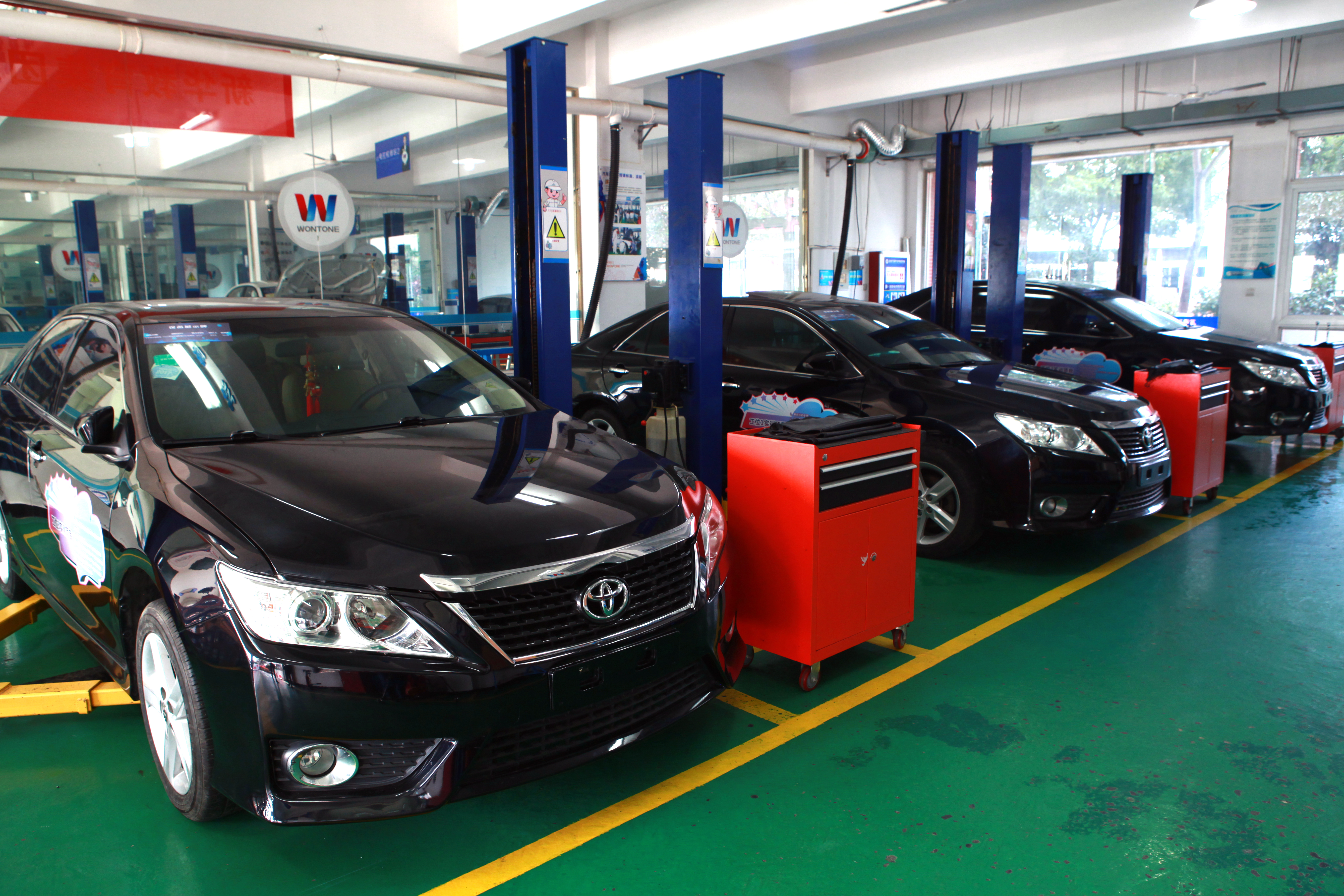 车保养时间到里程没到要去保养吗,车子里程数没到保养要多花钱吗