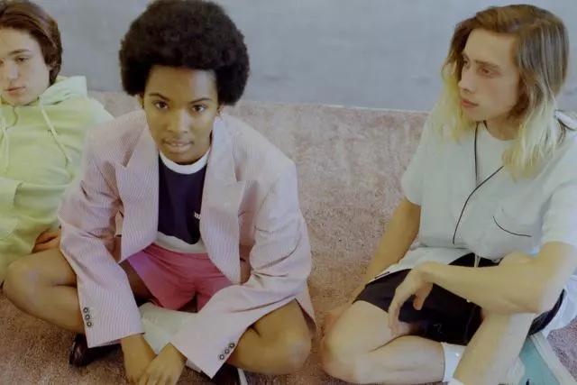 supreme联名日系闪电潮牌,潮牌supreme哪些是真的